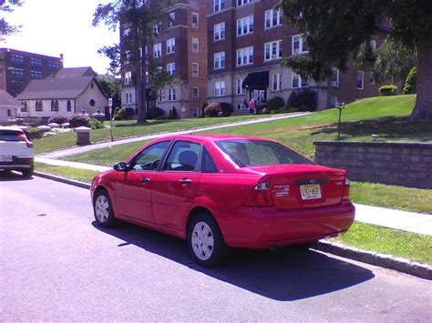 Red Ford Focus This Is A 2006 Ford Focus Zx4 And A Fine E Flickr