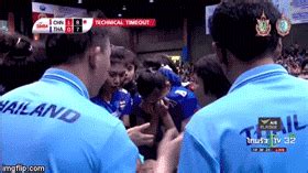 นักกีฬาวอลเลย์บอลหญิงทีมชาติไทยบุ๋มบิ๋ม ชัชชุอร โมกศรี ได้โพสต์สตอรี่ เขียนข้อความแสดงมุมมองทางการเมือง. "ชัชชุอร โมกศรี" จากวันนั้นจนถึงวันนี้ เร็วเหมือนกันเนอะ ...