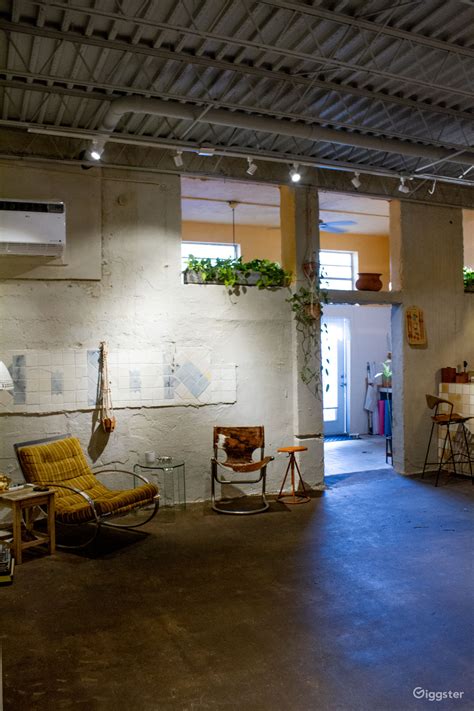 Artist Studio with Private Tropical Oasis | Rent this location on Giggster