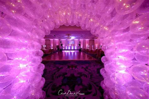 Balloon Tunnel Entrance With Star Balloons And Pink Lighting Pink Event