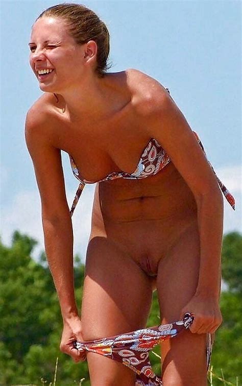 Changing On The Beach 212 Pics 2 XHamster