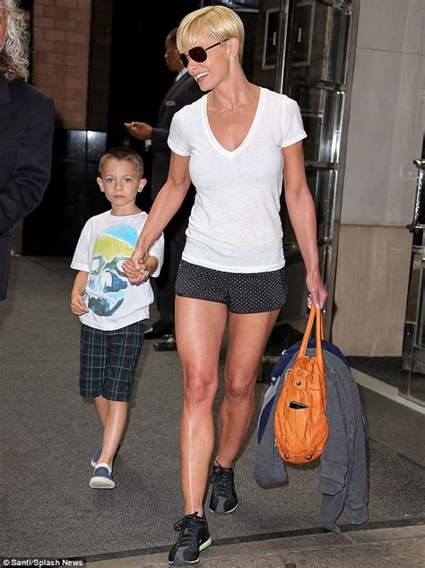 Jaime Pressly Shows Off Her Incredibly Toned Thighs As Takes Son Dezi