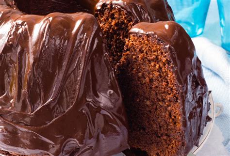 Donauwelle kuchen is a sheet cake with layers of goodness. Schokoladen-Ganache-Kuchen für den Thermomix®