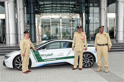 Dubai Police Bmw I8 Als Polizei Auto Der Superlative Im Emirat