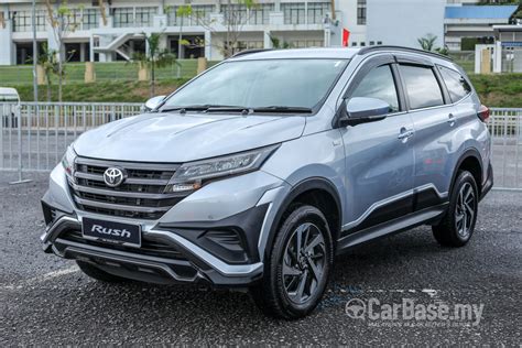 It is available in 5 colors, 2 variants, 1 engine, and 1 transmissions option: Toyota Rush F800 (2018) Exterior Image #51855 in Malaysia ...