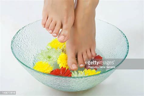 Feet Foot Bath Photos Et Images De Collection Getty Images