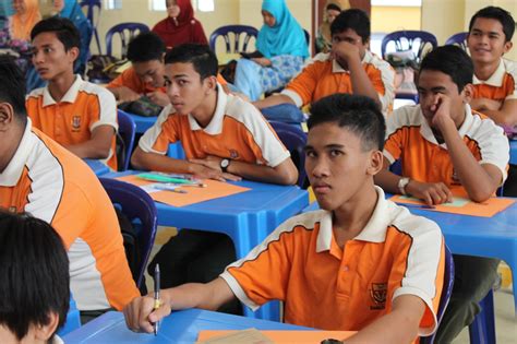 Download dan streaming ultras bentara 2020smk dato bentara luar full album terlengkap. WADAH KETERAMPILAN BERBAHASA: PROGRAM JERAYAWARA BAHASA DI ...
