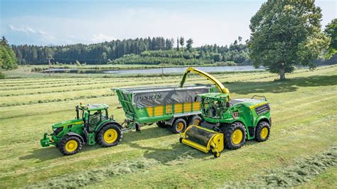 Captive John Deere Forage Harvesters More Power And High Efficiency