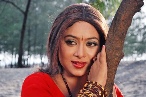 Super Star Model Bangladeshi Film Actress Shabnur Attractive Photo