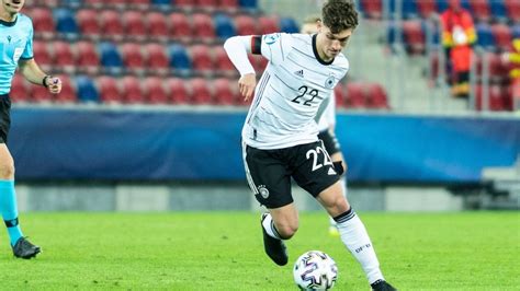Bezeichnend für den teamgeist der. VfB Stuttgart | Mateo Klimowicz U21 EM Finale Deutschland Portugal