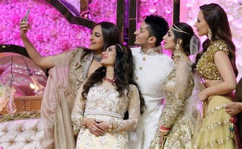 Salman Khan Sonakshi Sinha Iulia Vintaur Among Others Attend Azhar Moranis Wedding Reception