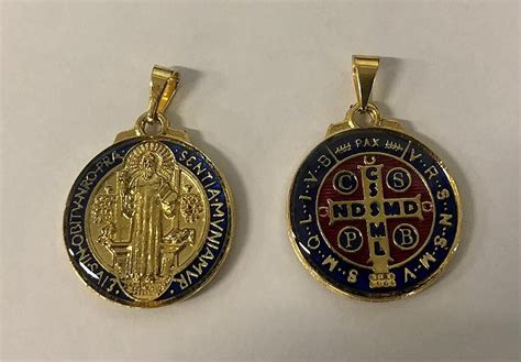 Medalha de São Bento 20mm colorida dourada resinada Livraria
