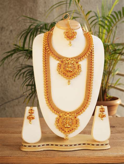 Lalithaa jewellery empowers customers through innovative new schemes to own quality jewellery. South Indian Bridal Jewellery Online Reeti Fashions Jewellery