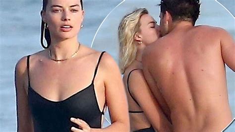 Margot Robbie And Husband Tom Ackerley Pack On The Pda As They Holiday In Costa Rica Mirror Online
