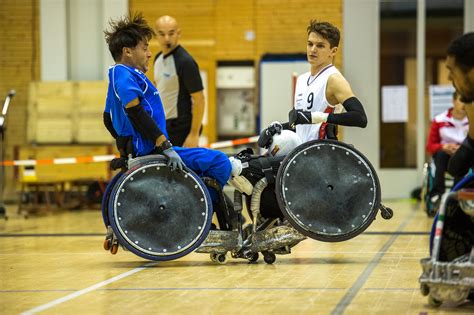 Der schiedsrichter leitet das fußballspiel und verschafft den fußballregeln geltung. Rollstuhl-Rugby: Schweiz gegen Italien | Luzerner Zeitung