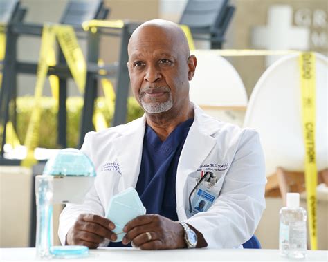 grey s anatomy will dr richard webber leave surgery for good