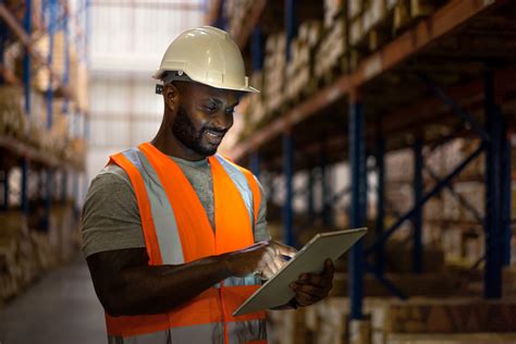 What Is A Warehouse Associate