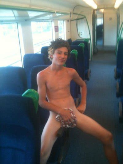 Gettin Nude On A V Line Train Ballsy Tumbex