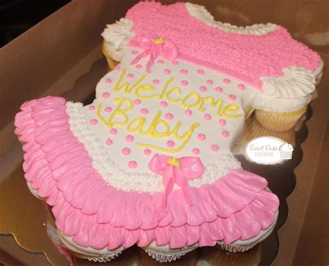 Baby Girl Cupcake Cake With Images Baby