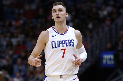 Clípers de los ángeles) son un equipo profesional de baloncesto de los estados unidos con sede en los ángeles, california.compiten en la división pacífico de la conferencia oeste de la national basketball association (nba) y disputan sus partidos de casa en el staples center. Los Angeles Clippers' Sam Dekker calls out Fortnite players