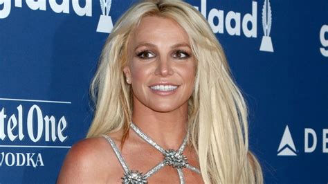 Britney Spears En Lingerie Léopard Son Strip Tease Torride En Vidéo