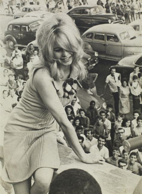 Brigitte Bardot Cuando cantó El cuchipe canción colombiana