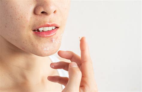 Things You Should Never Do To Your Skin According To Dermatologists