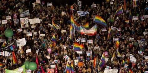 Thousands Protest Against Israeli Law Excluding Gay Men From Surrogacy