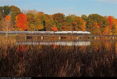 Pin By Reint Van Dijken On Autumn Trainslocomotive Amtrak Train