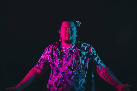 Перевод слова great, американское и британское произношение, транскрипция, словосочетания, однокоренные слова, примеры использования. G.R. Gritt's new record is a testament to change - Yukon News