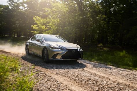 2021 Lexus Es Revealed With Awd And Black Line Edition Autoevolution
