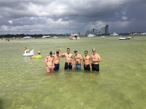 Miami Privat Boat Party På Haulover Sandbar Getyourguide