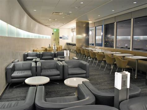 Atl Delta Air Lines Delta Sky Club Reviews And Photos Concourse F