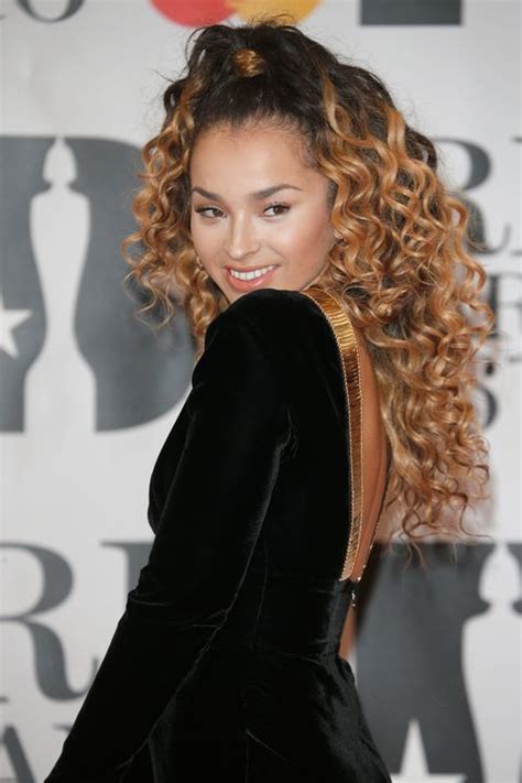 Use products that hydrate hair (2). Curly hairstyles 2021 - 40+ styles for every type of curl