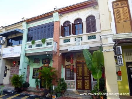 This budget hotel comes with a rooftop bar and lounge with great views overlooking the historic city center. Armenian Street Penang George Town - Lebuh Armenian
