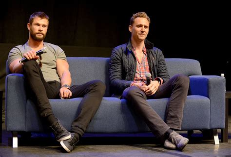 the avengers why chris hemsworth hit tom hiddleston for real during filming