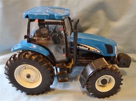 Ertl New Holland Ts135 Collectors Edition Tractor 116 Scale