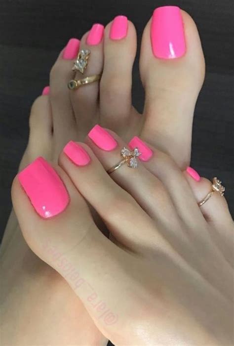 Uww Such Long Devilish Toes Amazing Frensh Nails Pink Toe Nails Toe