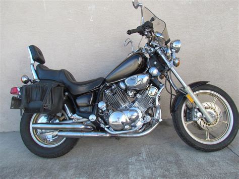 Vintage 1986 virago xv1100s, house of kolor candy apple red over silver flake, lots of chrome and bronze accents give this ride a striking appearance. Yamaha Virago 1100 1986 $1900 Outside Nanaimo, Nanaimo