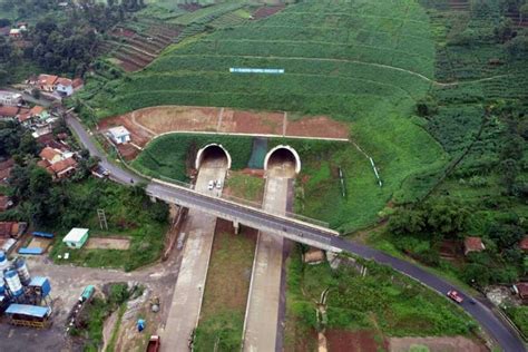 Tol Yang Memiliki Terowongan Sepanjang Ratusan Meter Aktivitas Nusantara