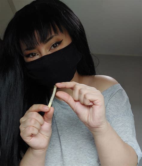 Happy Free Rate Friday! Even my half smoked blunt is bigger than you