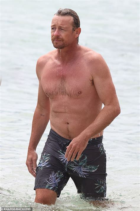Shirtless Simon Baker 51 Proves He Is Getting Better With Age As He Goes For A Swim Healthyfrog