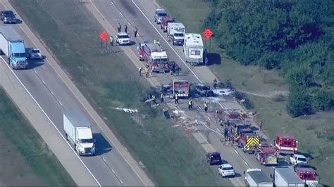 Fiery Multi Vehicle Crash Closes Wb I 80 Near Ottawa Friday Abc7 Chicago