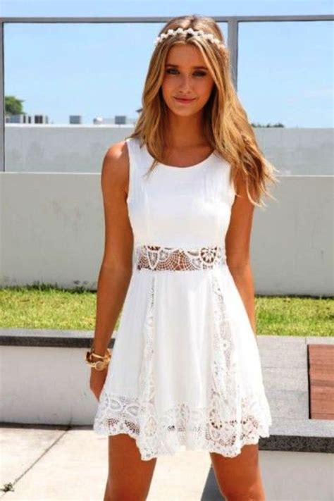 White Graduation Dresses For University