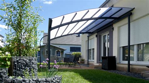 The word pergola derives from italian and means projection. Pergola Luxembourg - Pergolas Bioclimatiques, une protection efficace ... - The smart pergola ...