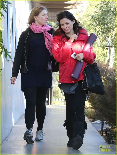 Pregnant Jenna Dewan Pre Golden Globes Yoga With Emmanuelle Chriqui
