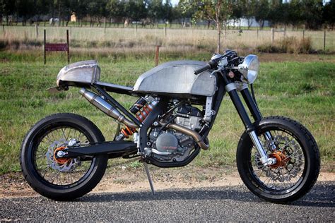 Bajaj into dirt bike the bikes were yet to be finished,so this was only an intermediate product !! KTM 250EXC-F Cafe Racer | Return of the Cafe Racers