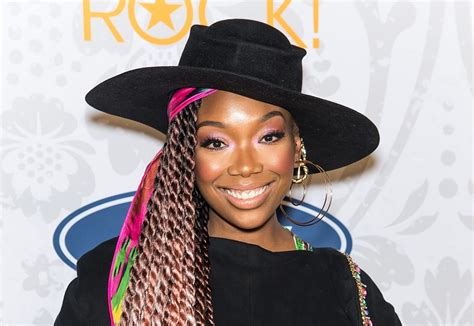 ‘keep Positive People Around Brandy Gives Halle Bailey Advice Following Last Summers Racist