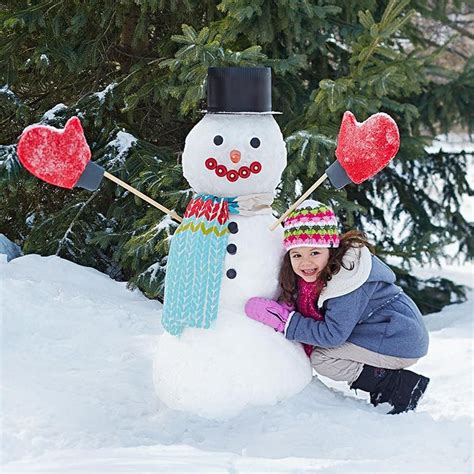 Snowman Building With Images Winter Party Party Projects Outdoor