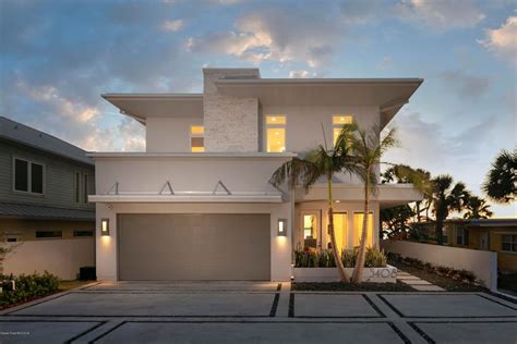 Modern Florida Masterpiece Designed By Renowned Architect